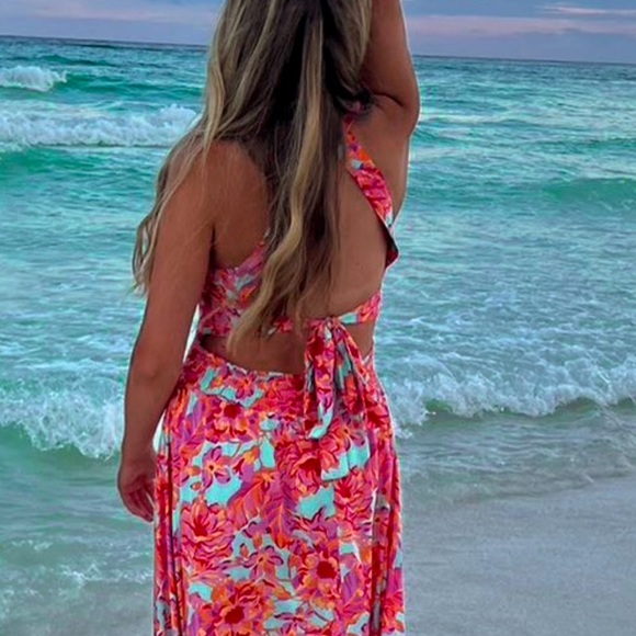 BOUTIQUE DRESS - Picture 2 of 2